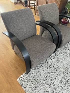 2 mooie stoelen (montel)