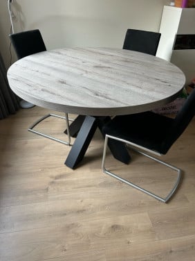 Mooie ronde eettafel 130cm