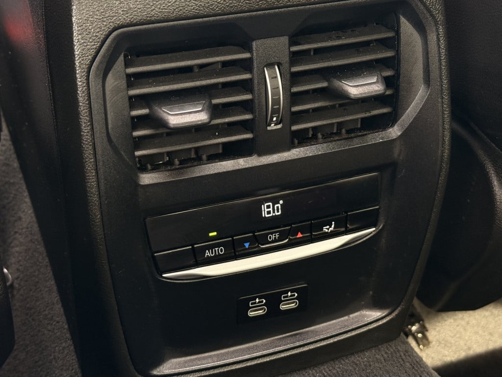 BMW 3-serie 330e | m-sport | harman kardon | pano | cruise | stoelverwarmin