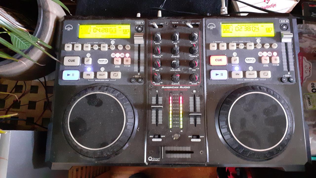 Dj set - mengtafel - AMERICAN AUDIO - MP3 DJ - Controller