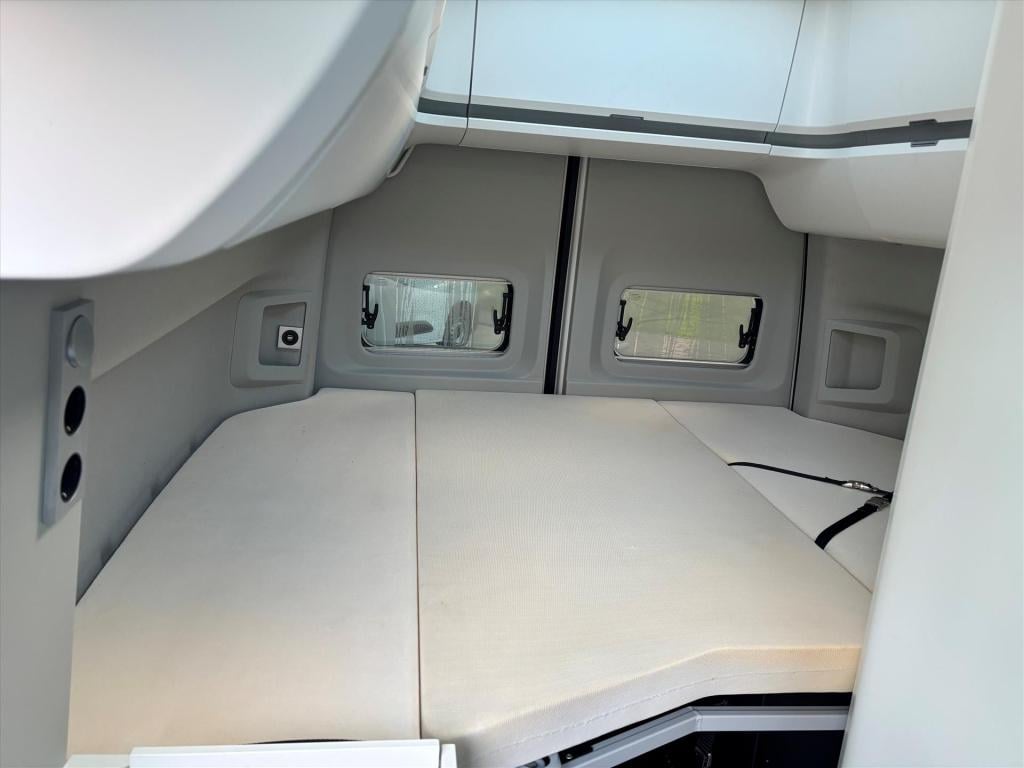 Volkswagen Transporter crafter 2.0tdi 177pk automaat grand california 600 |