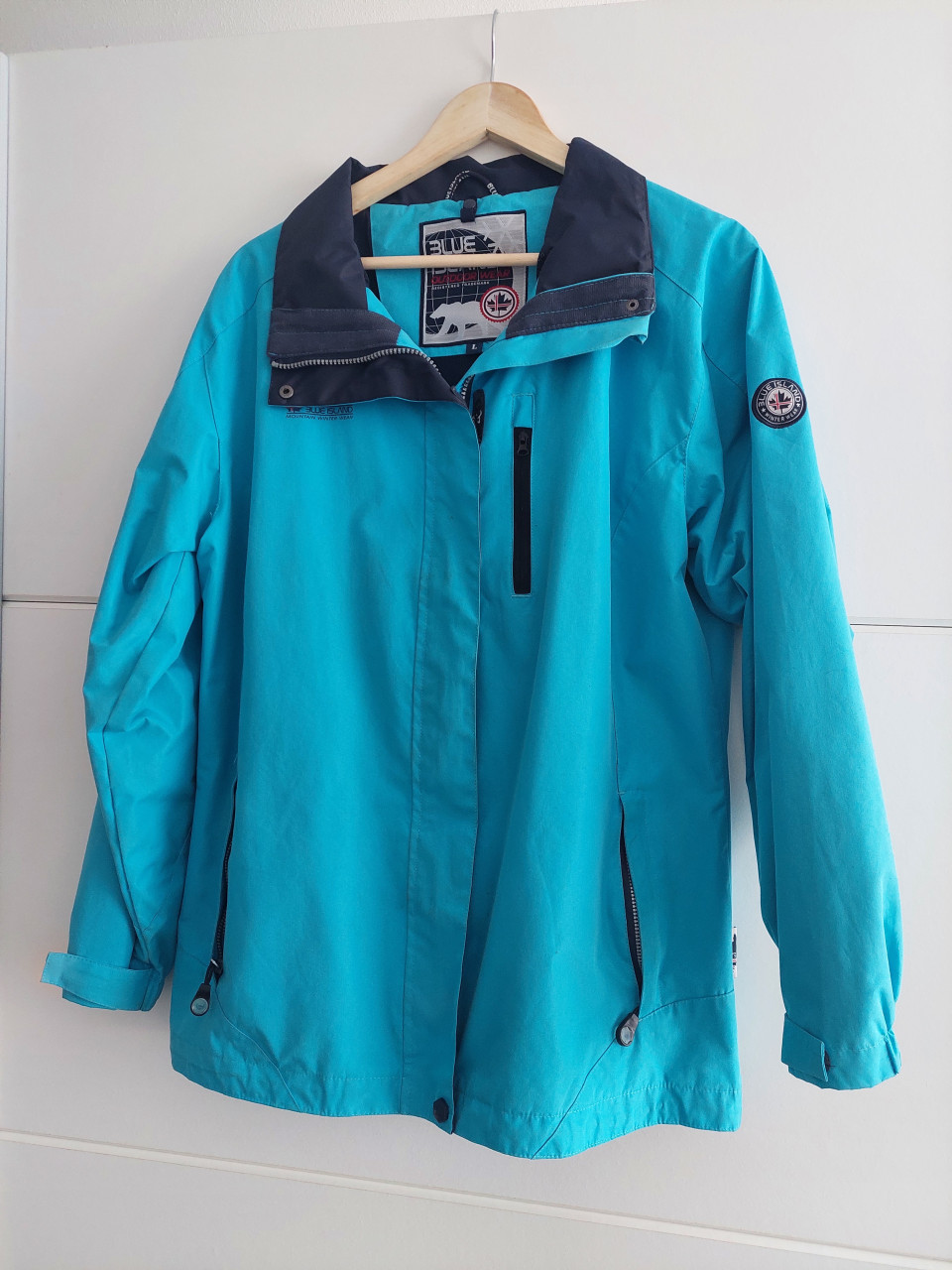 Te koop twee jassen