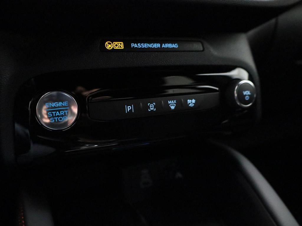 Ford Kuga st-line | climate control | cruise control | head-up display | ac