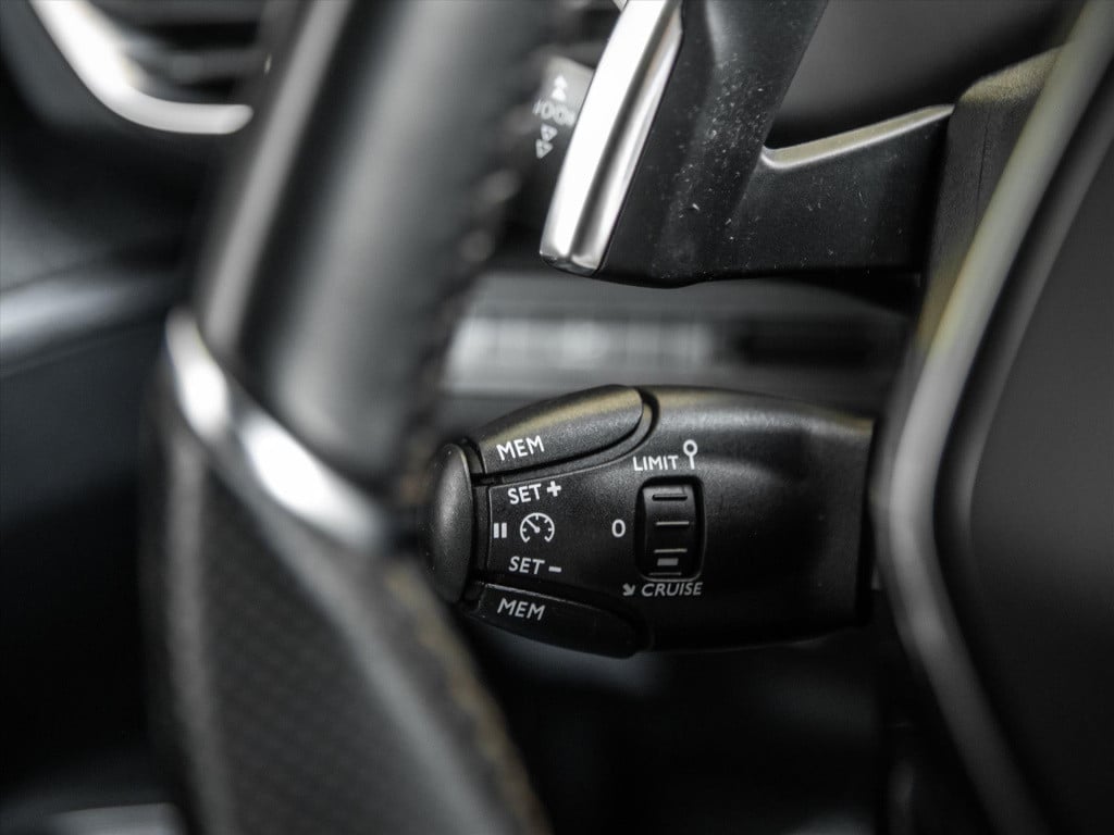 Peugeot 3008 1.6 e-thp 165pk gt-line automaat | trekhaak | camera | navigat