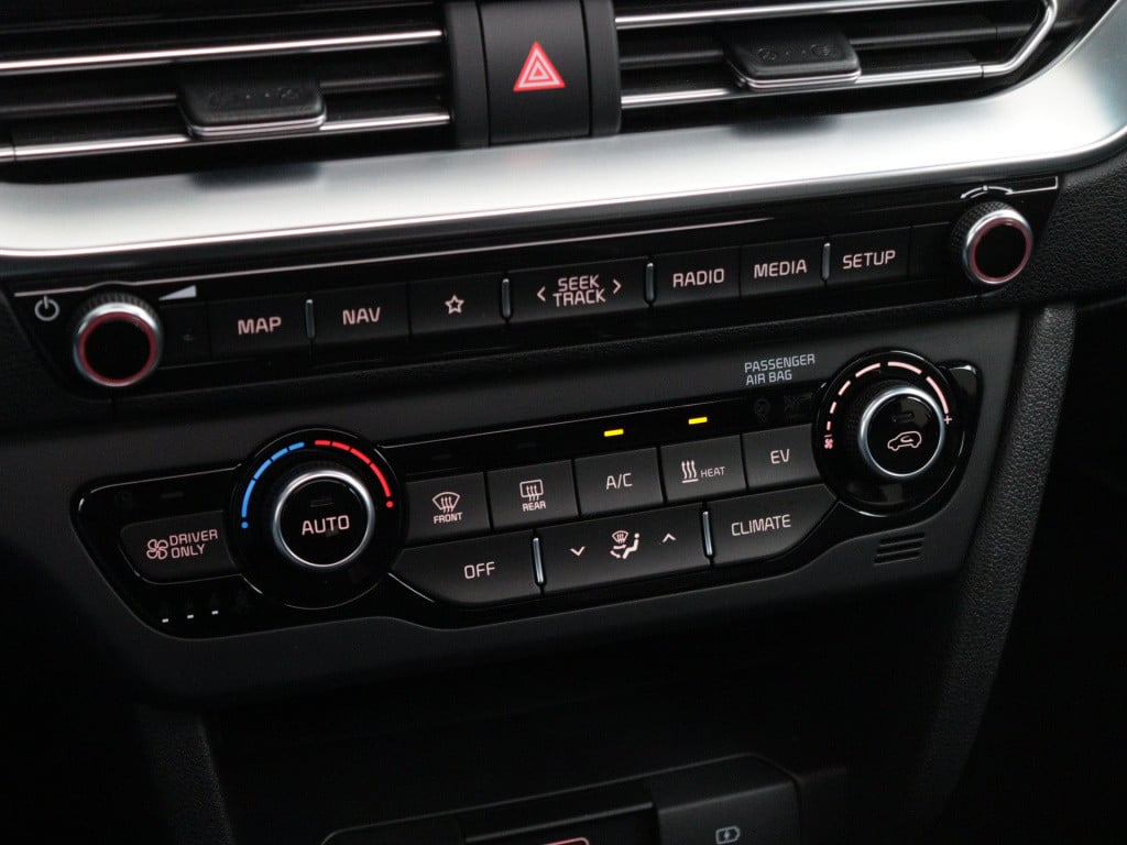 Kia E-niro dynamicplusline 64 kwh | navigatie | schuifdak | led | stuur-/st