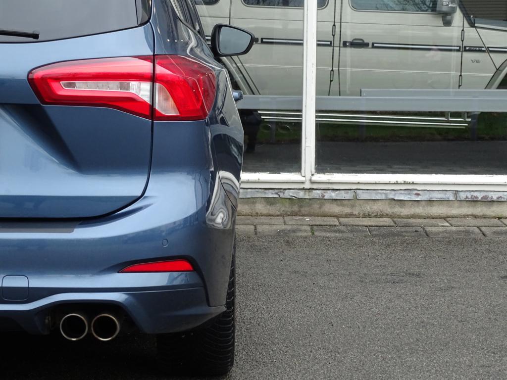 Ford Focus wagon 1.0 ecoboost st line business | led | camera | apple carpl
