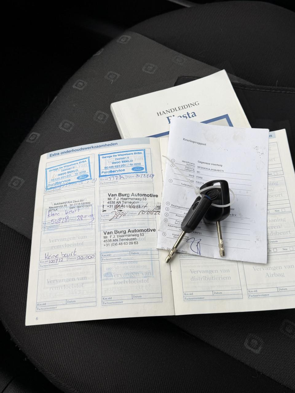 Ford Fiesta 1.3i Ambiente 5 deus ! ! !