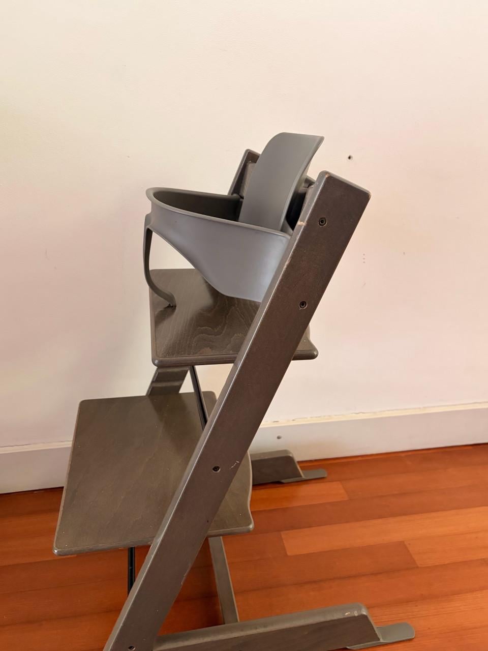 Stokke Tripp Trapp meegroeistoel  — Hazy Grey — incl. babyset