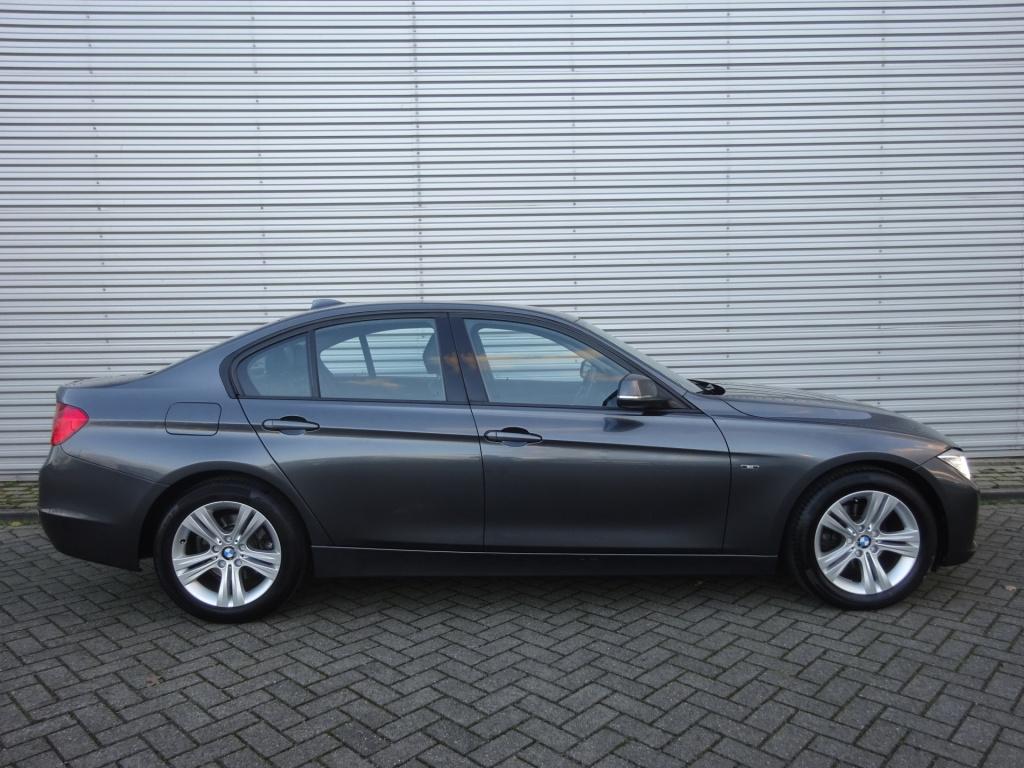 BMW 3-serie 316i high executive automaat 1e eigenaar - automaat / navi / cr