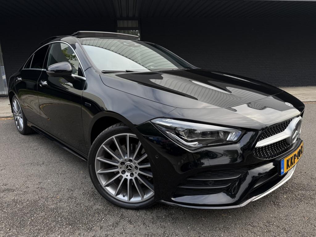 Mercedes-Benz Cla 250e - amg pakket - ambilight - pano -