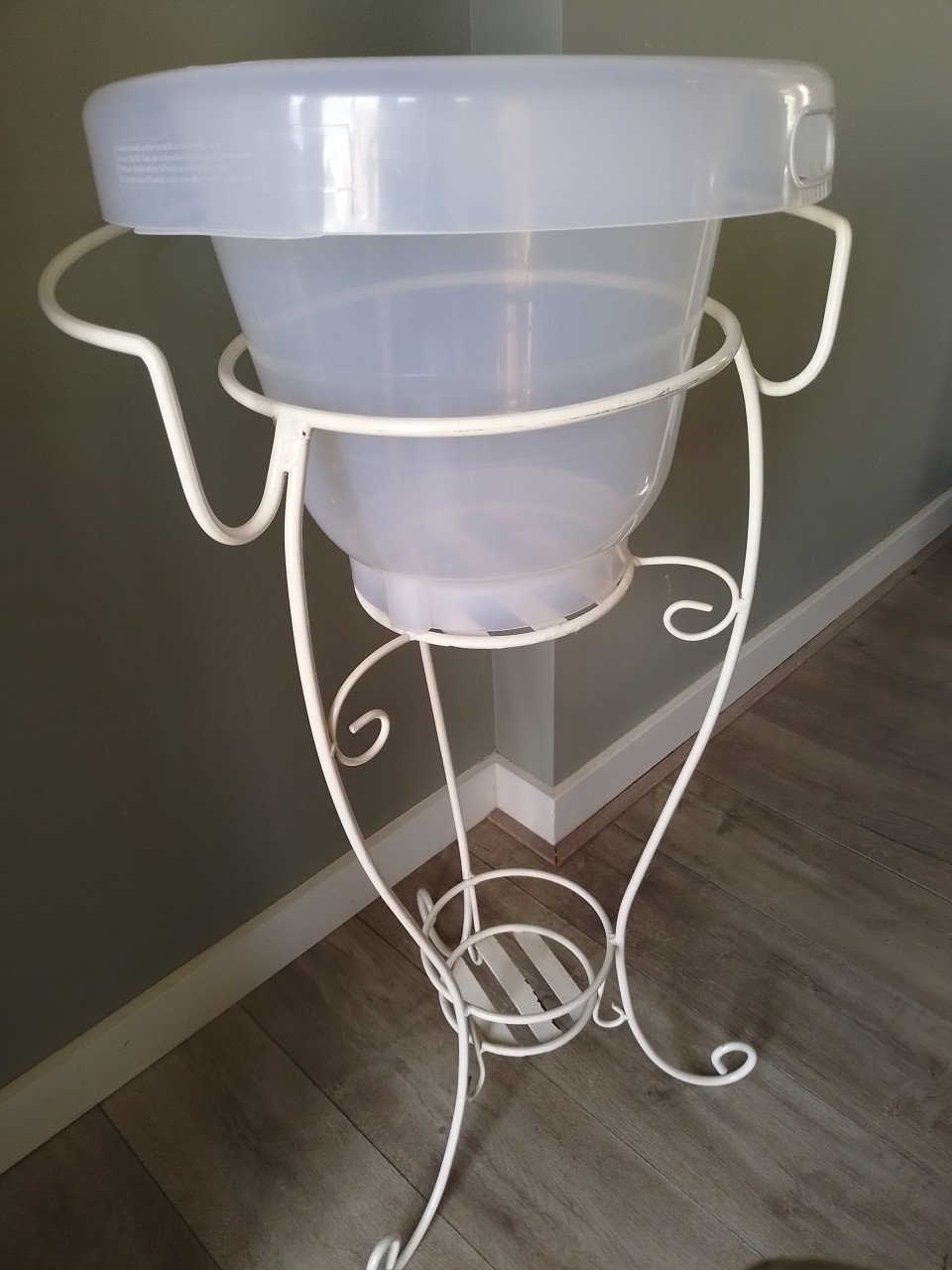 Brocante tummy tub met standaard
