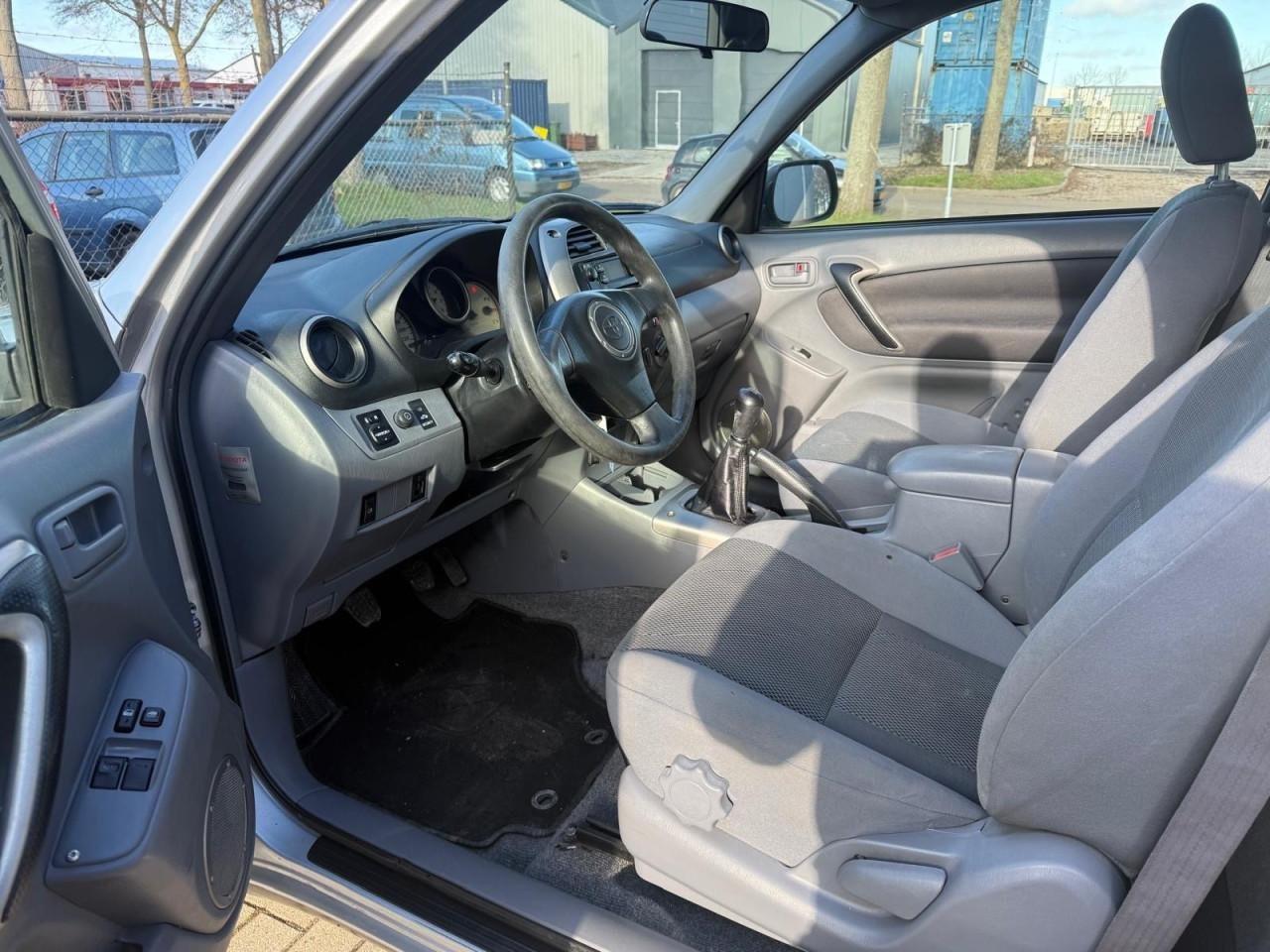 Toyota Rav4 1.8-16V VVT-I Luna