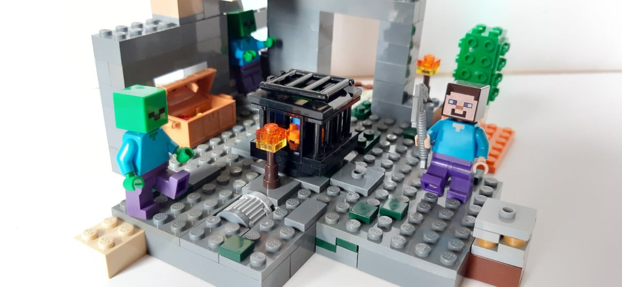 LEGO Minecraft  21119: De Kerker- The Dungeon