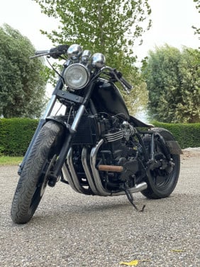 Bobber XJ 700 X