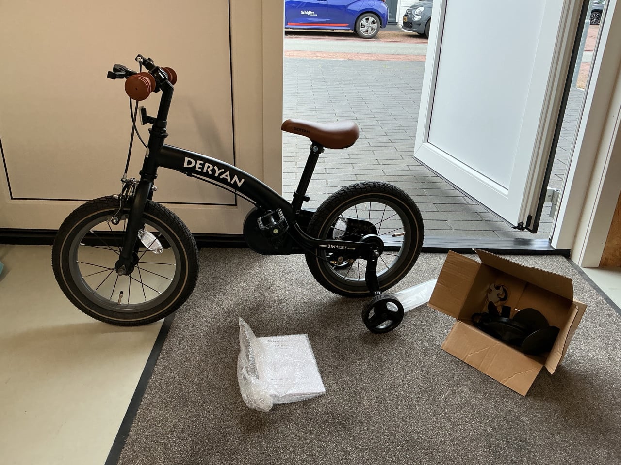 Peuter-/kinder 3 in 1 loop/fiets met zijwielen zwart 14 inch merk Deryan