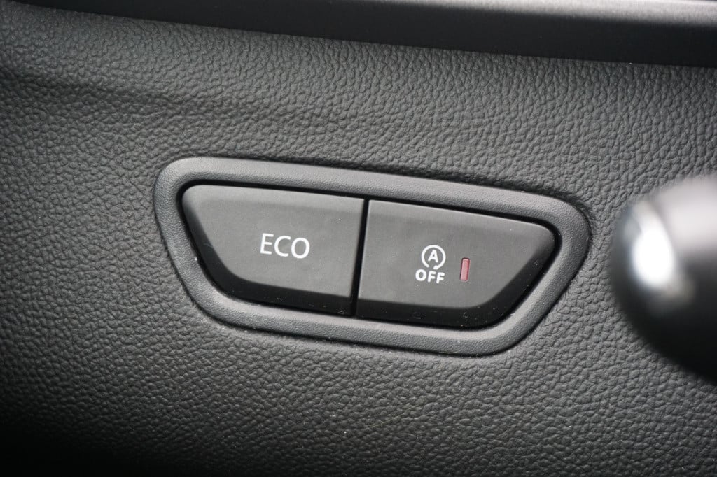 Renault Kadjar 1.2 tce zen airco / navi / cruise / trekhaak / parkeers. / l
