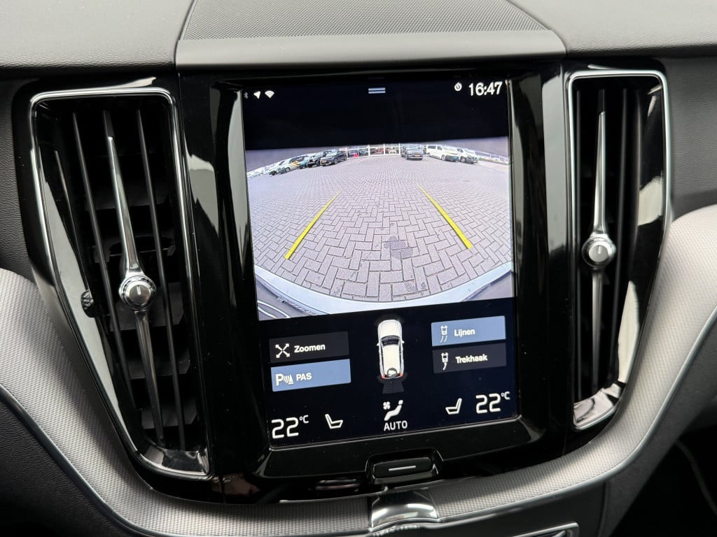Volvo XC60 t8 390pk recharge r-design| panodak| luchtvering| trekhaak| came