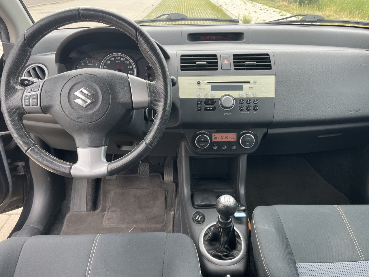Suzuki Swift 1.3 bandit 5 deurs 135000 km