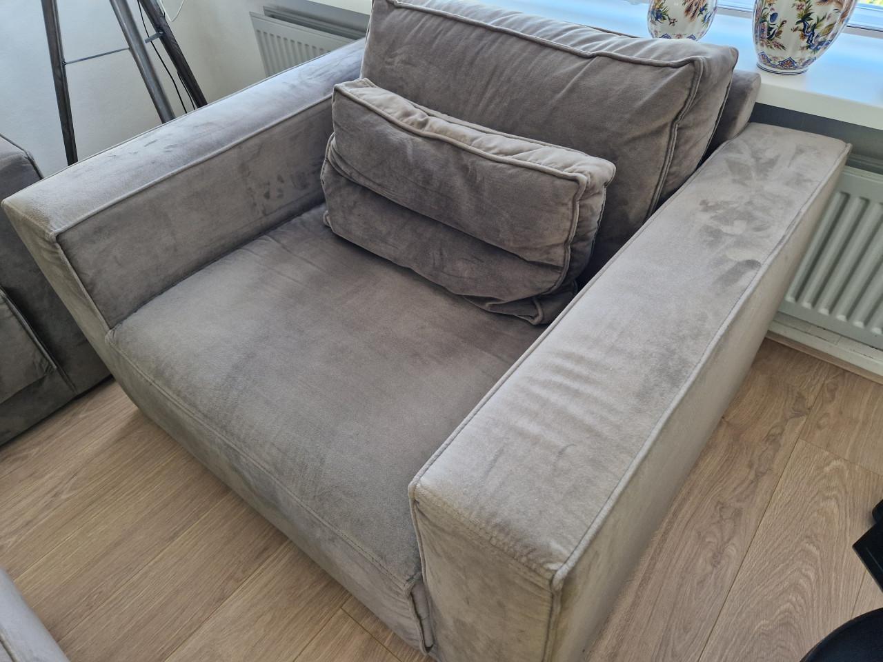 Hoekbank zo goed als nieuw in Taupe