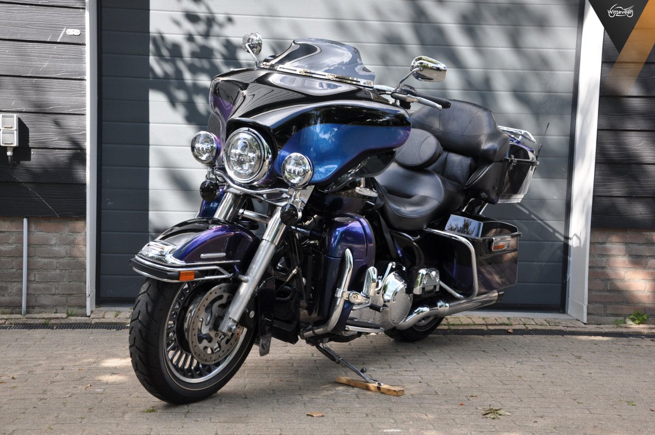 Harley Davidson FLHTK Electra Glide Ultra Limited 103 Ape, uitlaten