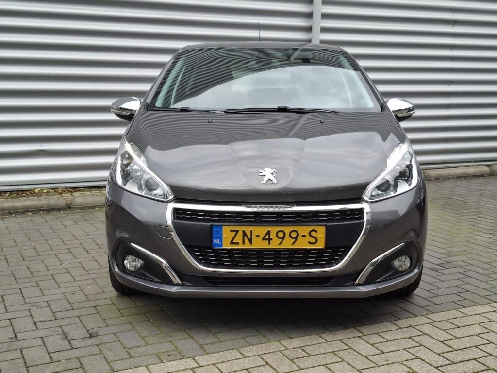Peugeot 208 1.2 signature nav/airco/cruise/park