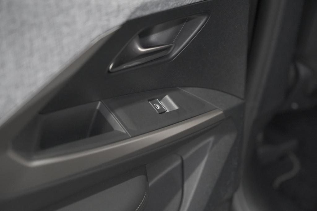 Peugeot 3008 1.2 hybrid 136 gt | pack winter | camera | adaptieve cruise co