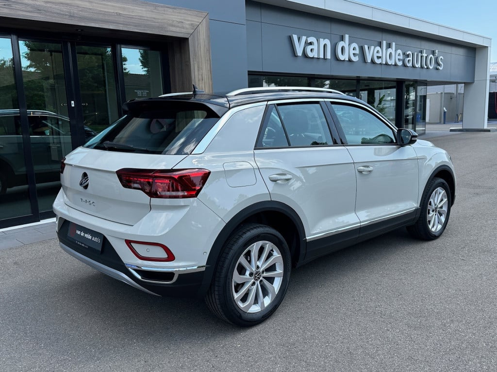 Volkswagen T-roc 1.5 tsi 150pk dgs style | dode hoek | keyless | camera | c