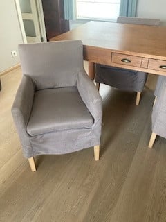 Houten tafel 180 x 90 cm en vier stoelen landelijke stijl