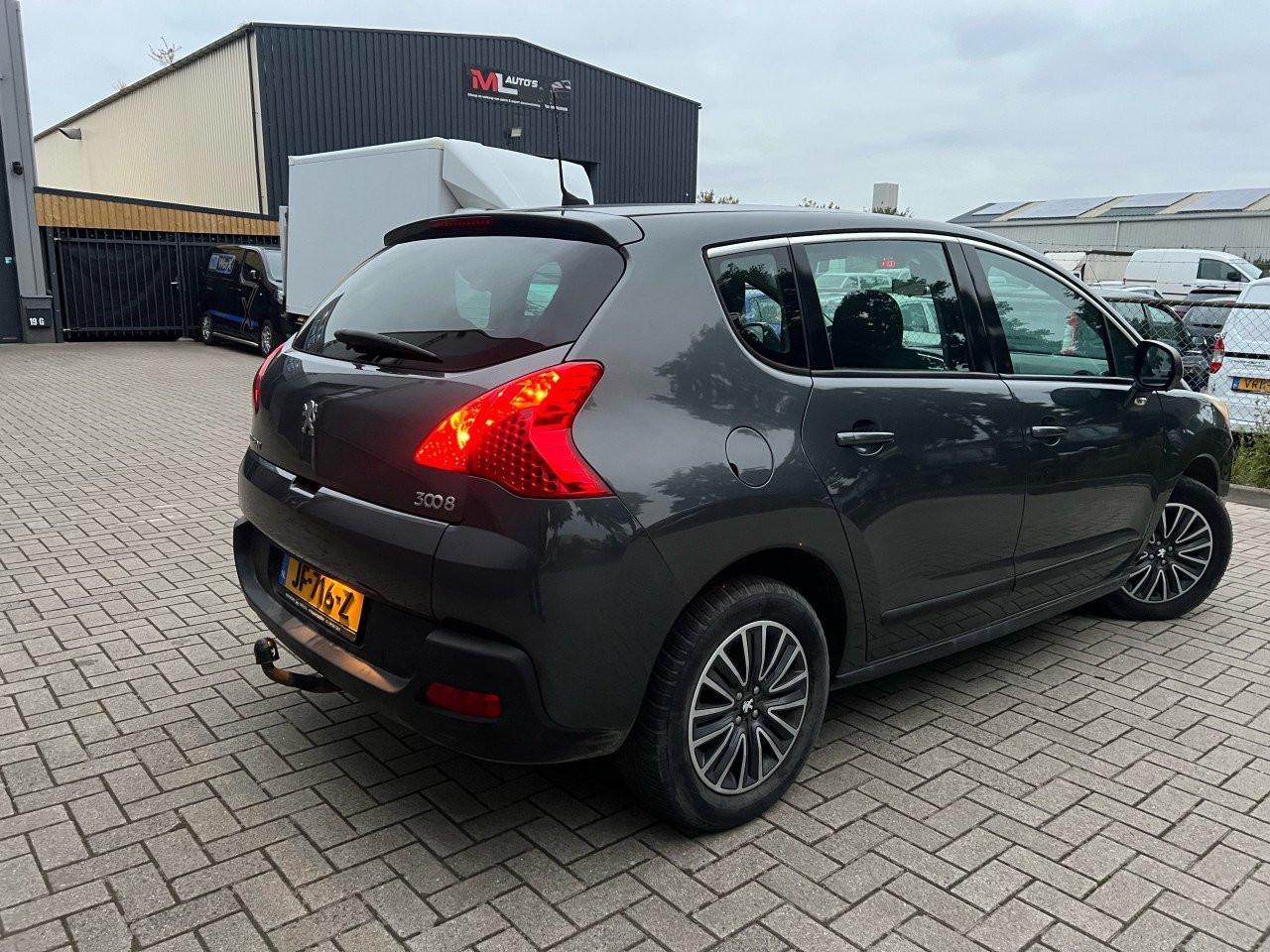 Peugeot 3008- 1.6VTI Blue Lease Vol Jaar Apk