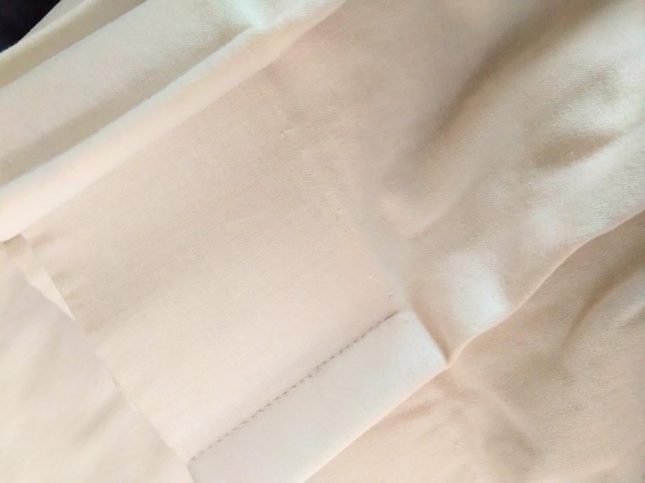 Zeer mooie overgordijnen ecru / off white izgst