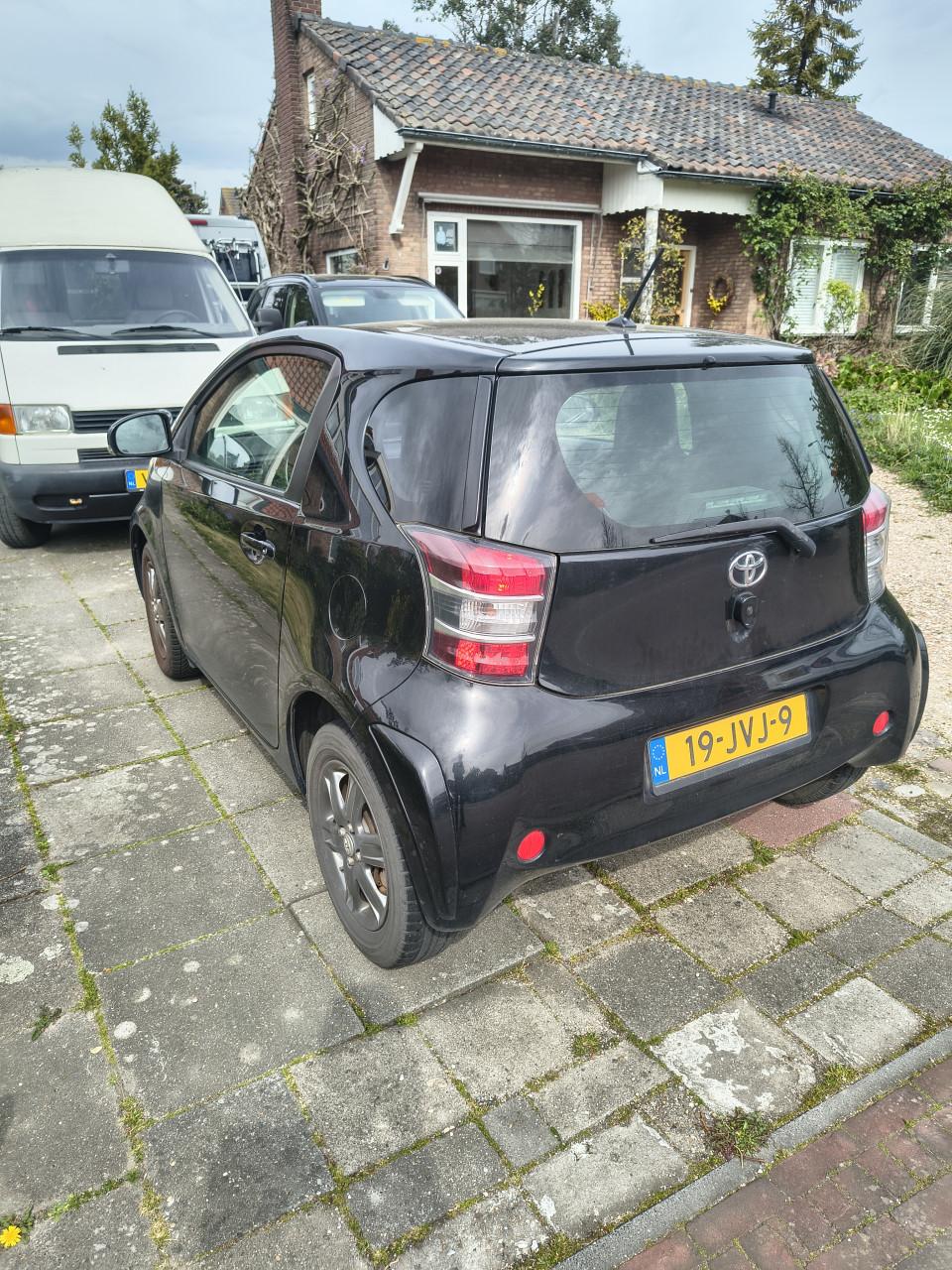 Toyota iq