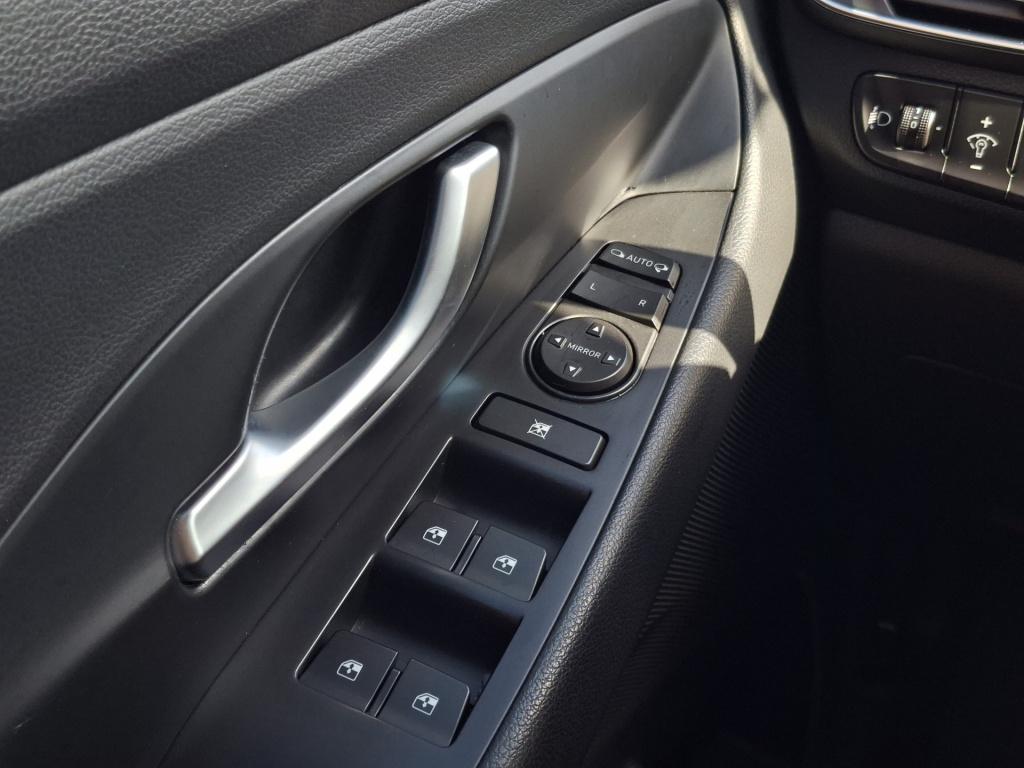 Hyundai I 30 wagon 1.4 t-gdi premium | camera | carplay | radio | trekhaak 