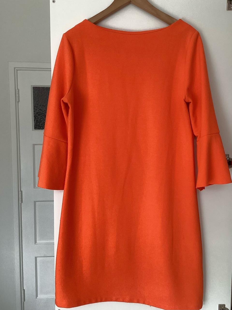 Leuk oranje jurkje leuk voor de zomer maat L