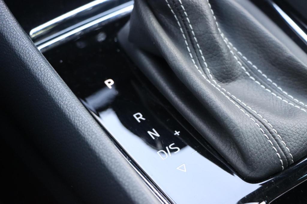 Skoda Karoq 1.5 tsi sportline business dsg7 150pk