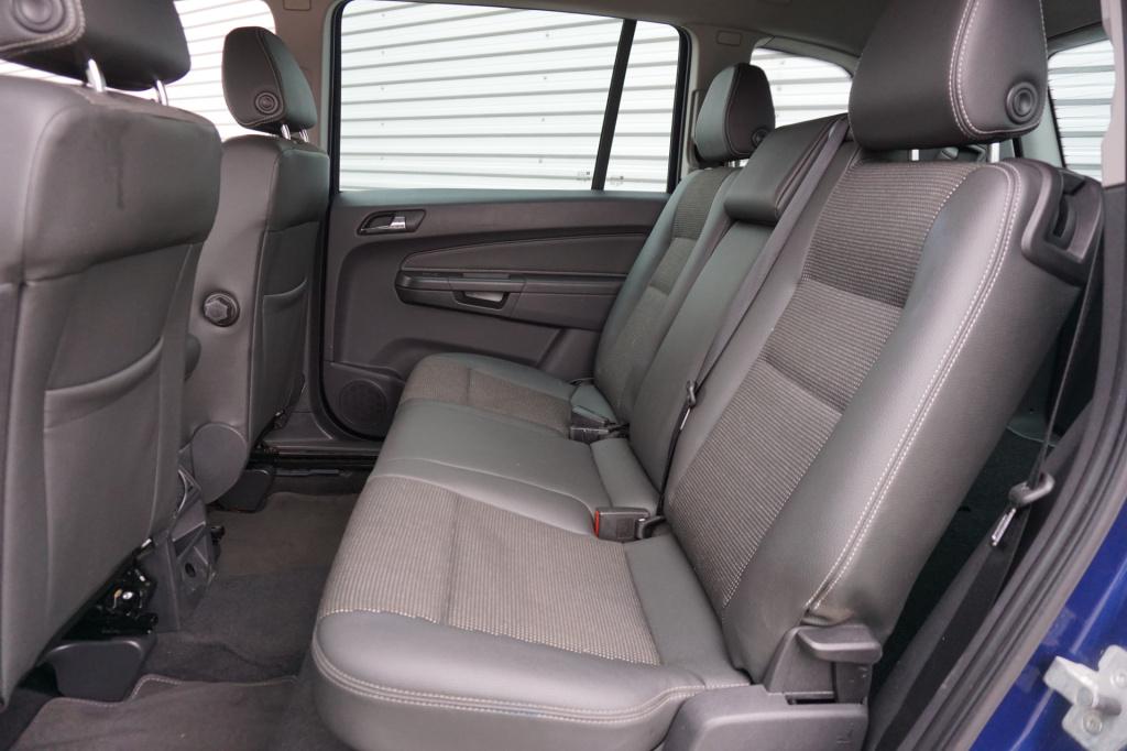 Opel Zafira 1.8 cosmo airco / cruise / elektr. ramen / parkeers. / trekhaak