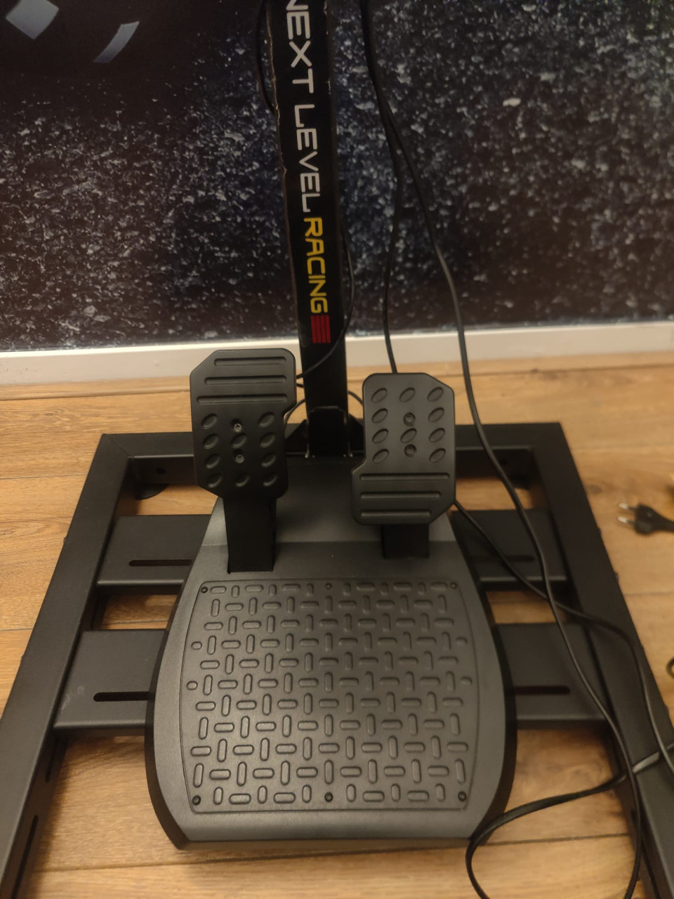 Next Level Racing stand+Trustmaster 150