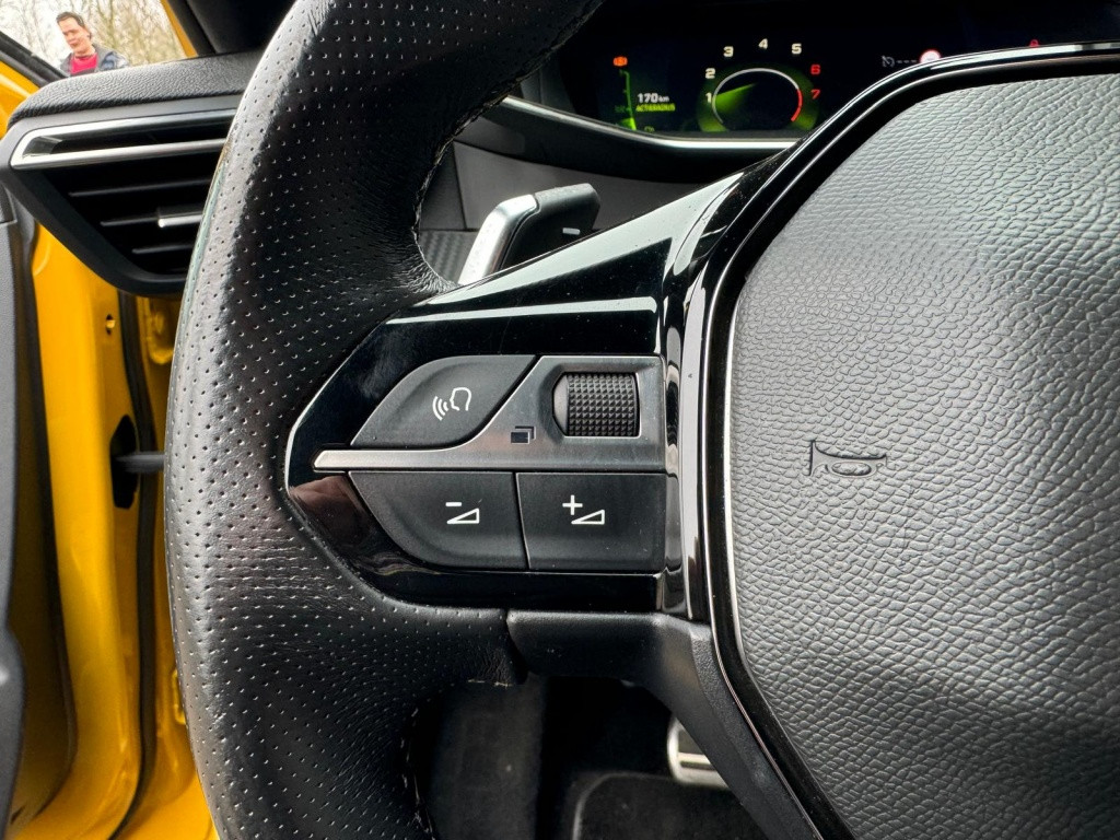 Peugeot 208 1.2 puretech gt