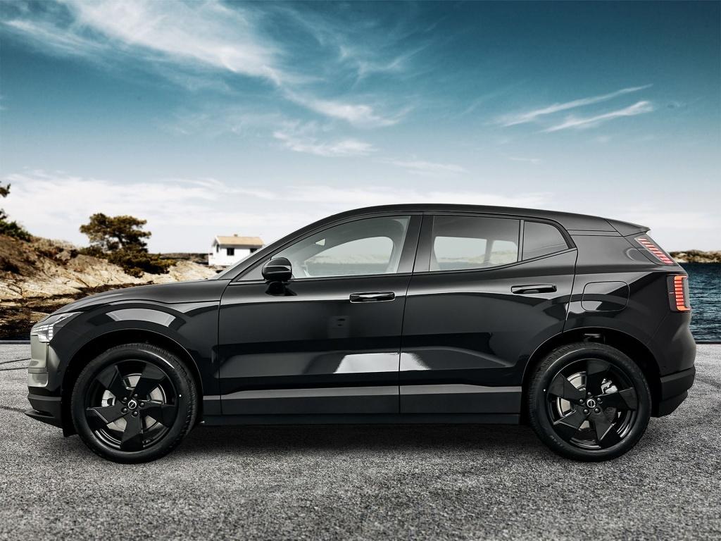 Volvo Ex30 p5 extended range ultra black edition | 272 pk |