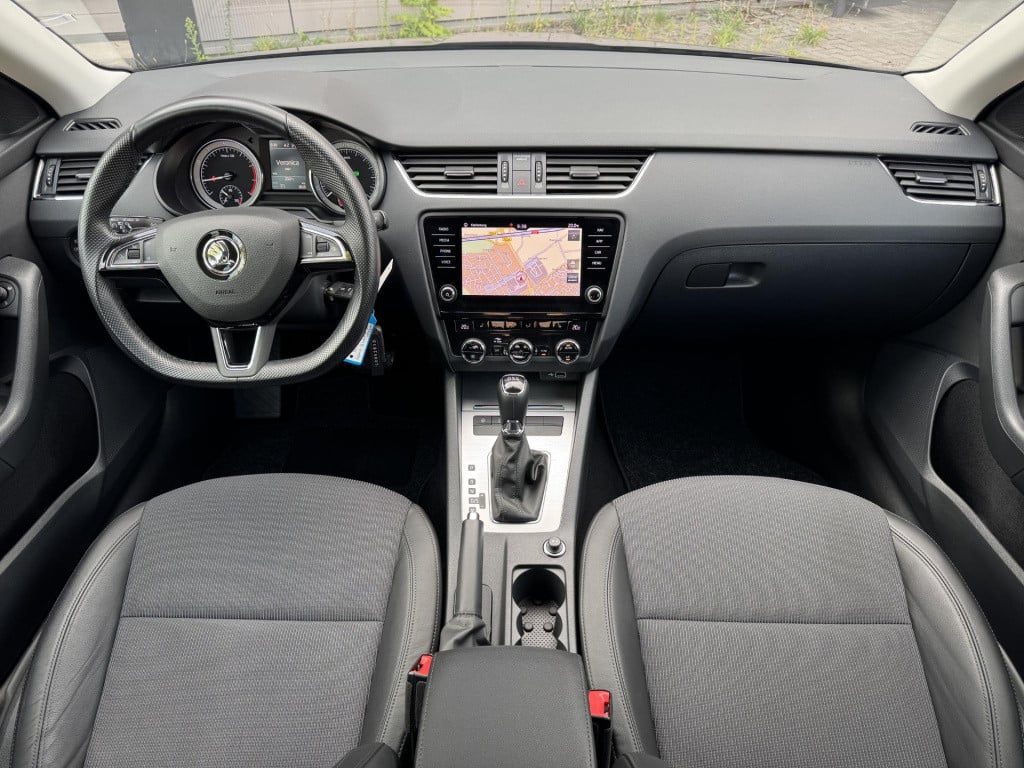 Skoda Octavia 1.5 tsi greentech business edition upgrade automaat | navigat