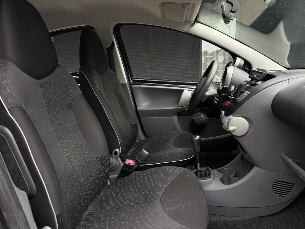 Peugeot 107 1.0-12v xs - airco -