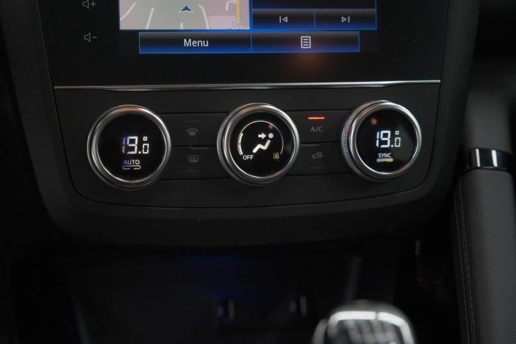 Renault Kadjar 1.3 tce 140 zen | trekhaak | apple carplay | navigatie | par