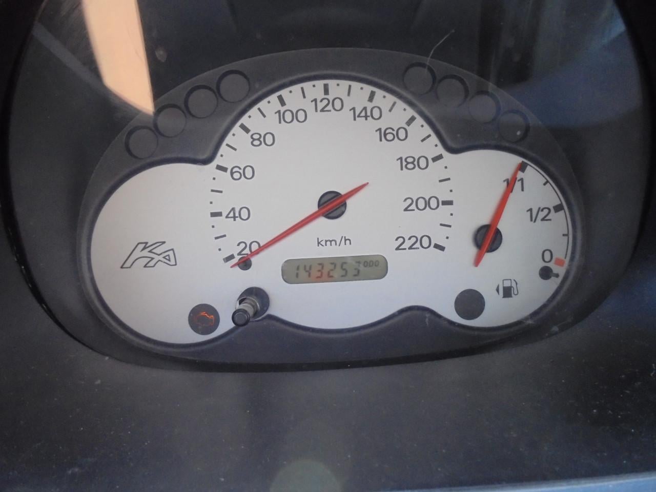 Zo meeneem auto Ka in de Cool & sound uitvoering 143.253 Km
