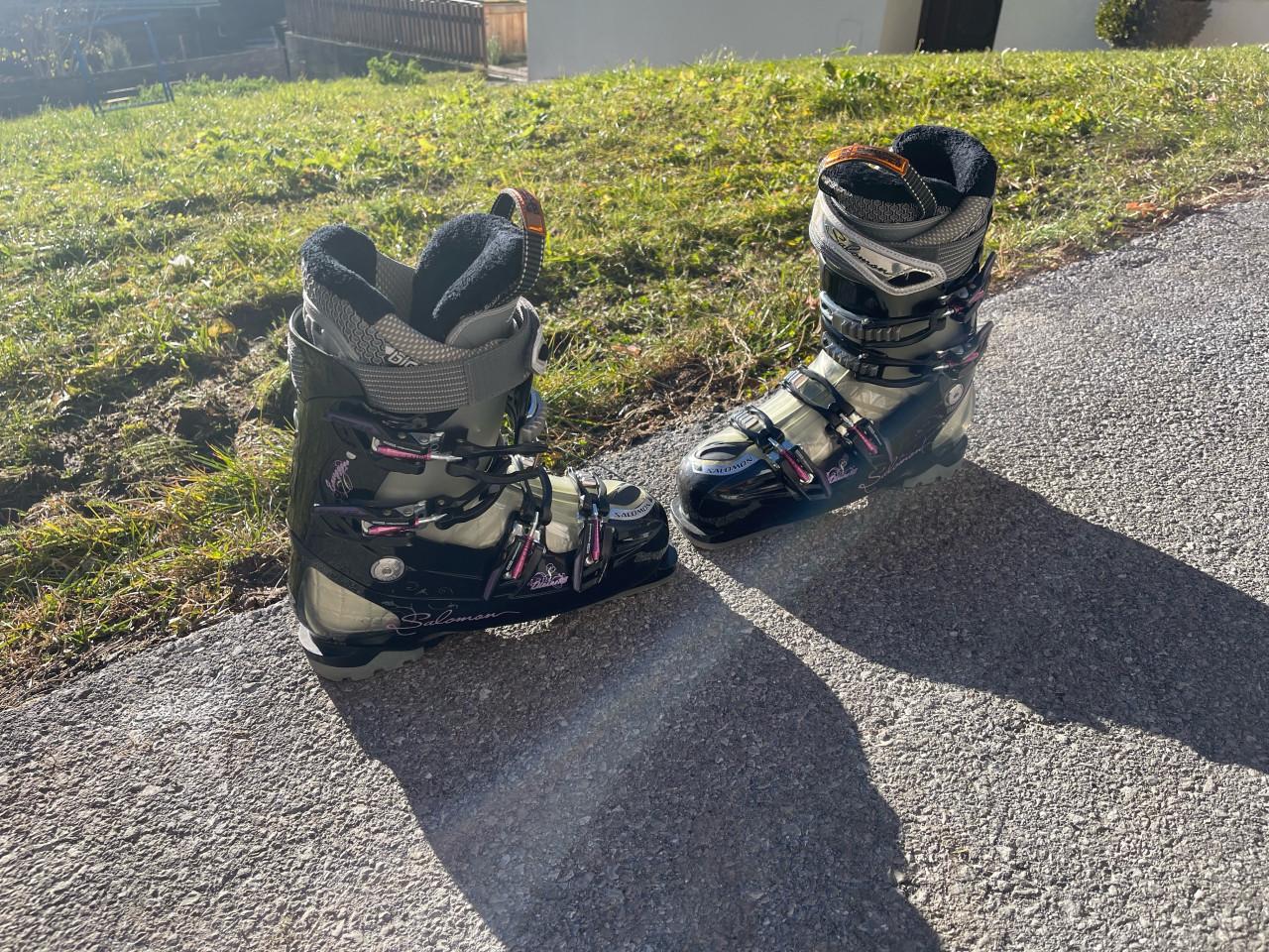 Dames ski schoenen Salomon maat 27 (schoenmaat 41)