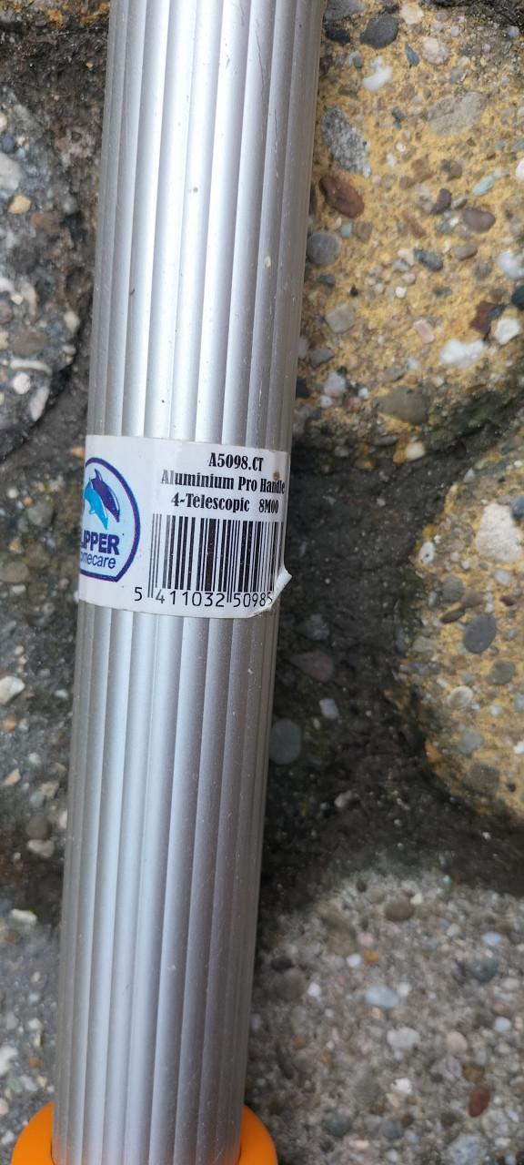 Borstel op aluminium telescoopsteel tot 8m uitschuifbaar