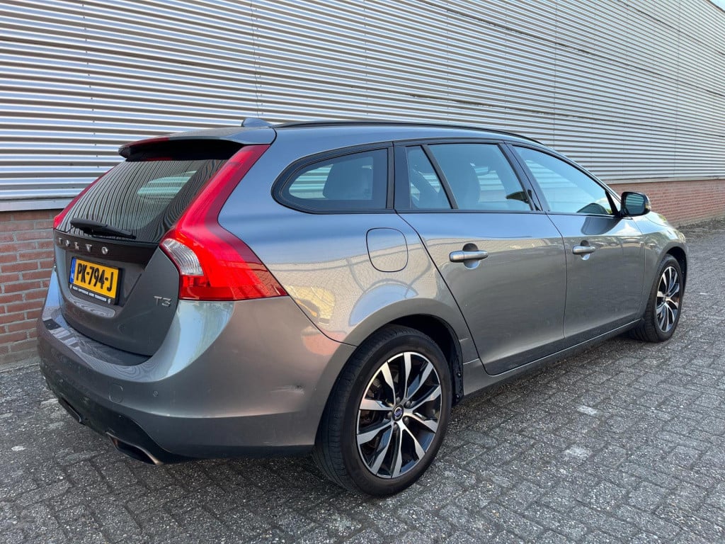 Volvo V60 1.5 t3 polar+ dynamic | orig. nl | leder | trekhaak