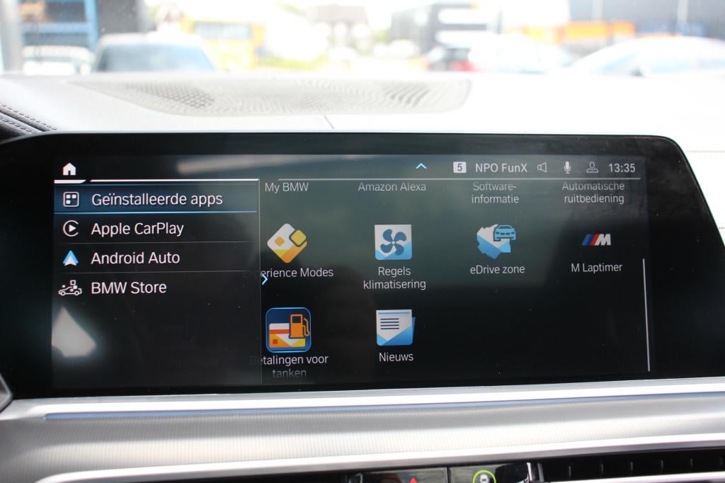 BMW X5 xdrive45e high executive | m pakket | pano | luchtvering | trekhaak 