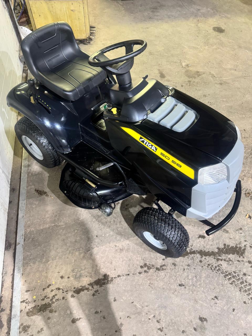 Stiga SDS 98 zitmaaier