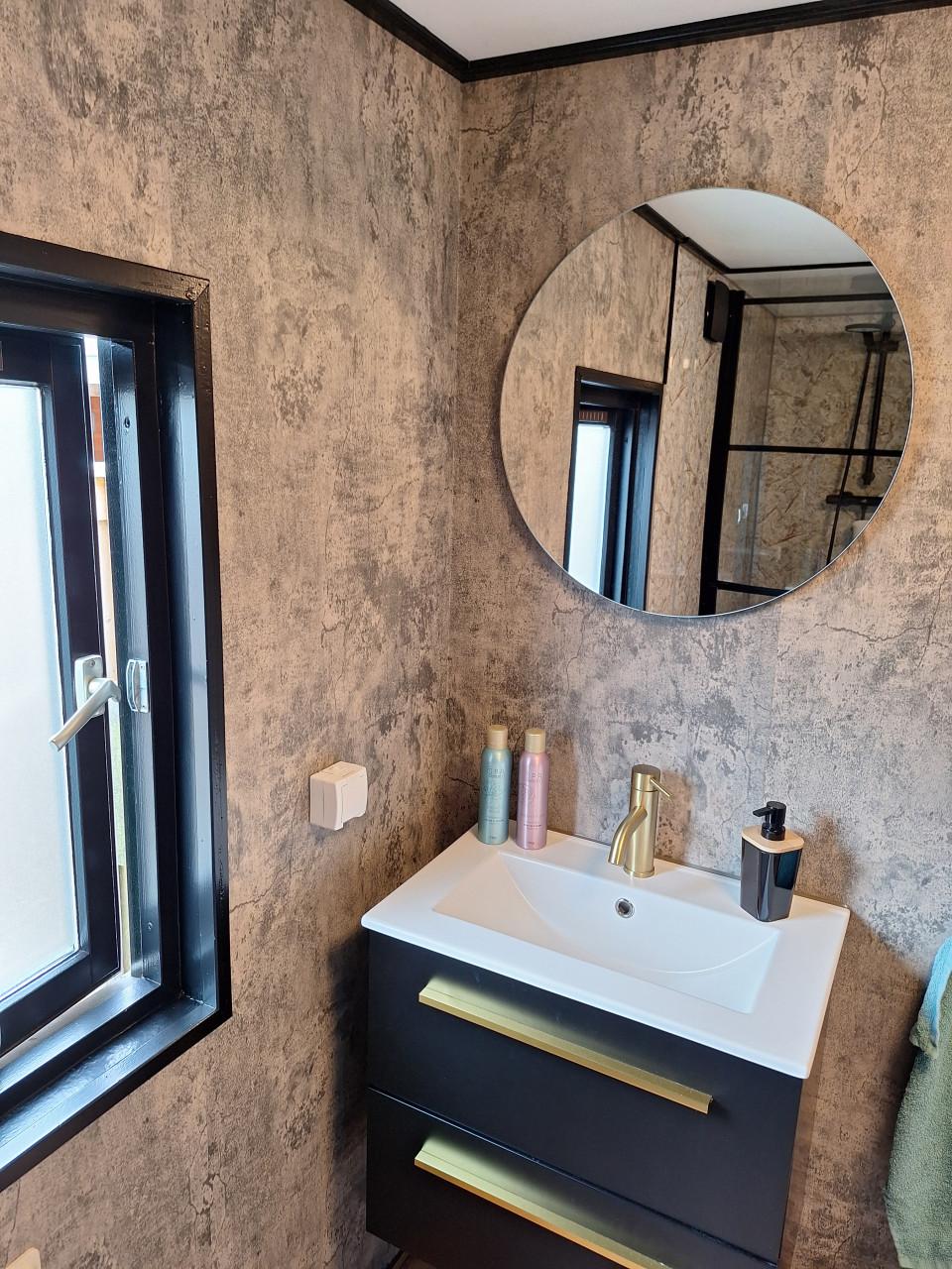 Tijdelijke woonruimte te huur–Gemeubileerd chalet Regio Heinkenszand/Goes.