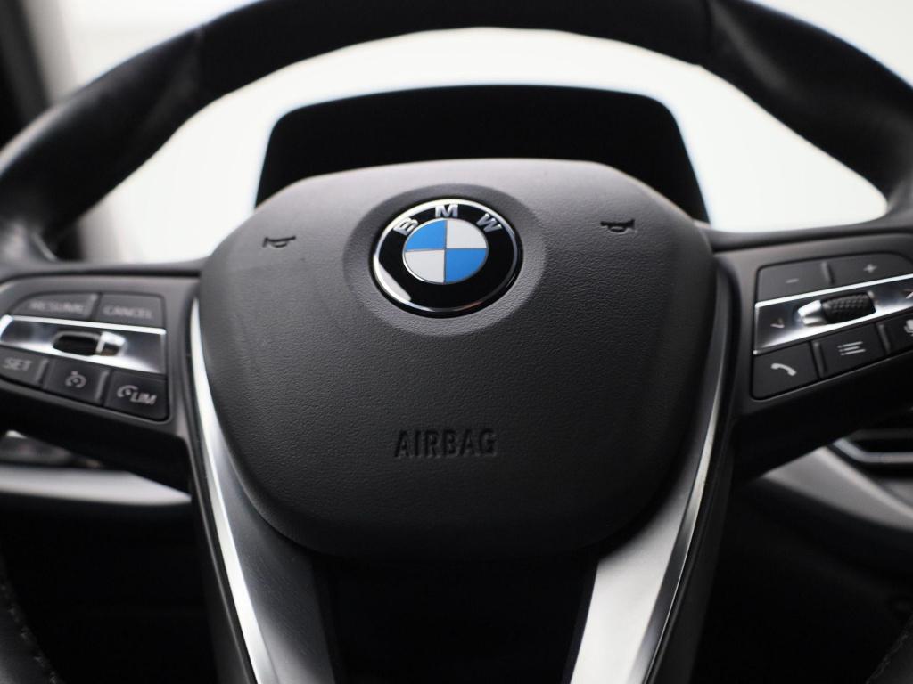BMW 1 Serie 118i business edition | automaat | apple carplay / android auto