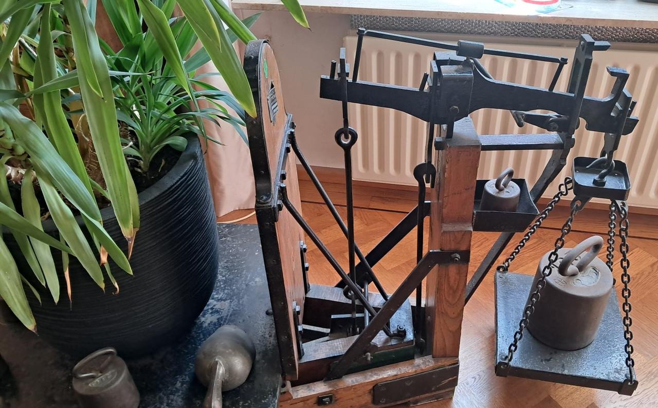 Unieke Industriële Bascule Weegschaal – D. van Halk & Zoon (500 kg) 1945